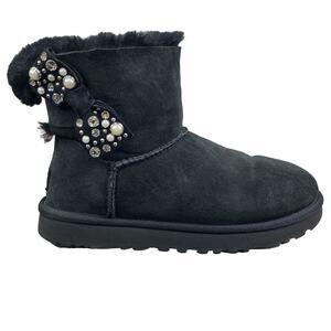 UGG Women’s Mini Bailey Brilliant Black Suede Winter Boot Size US 6